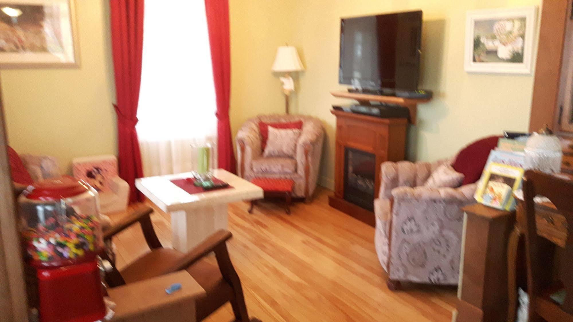 Auberge Gite Maison Des Lilas ลามัลแบ ภายนอก รูปภาพ